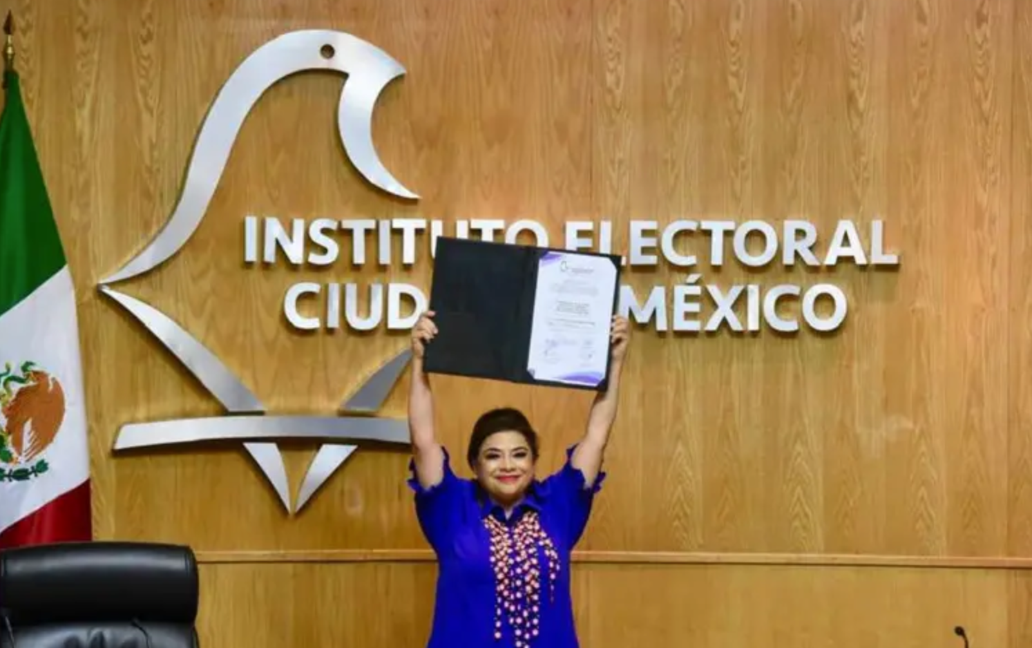 Jefa de Gobierno electa en CDMX, Clara Brugada recibe constancia 